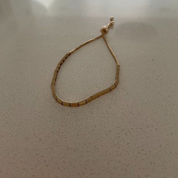 Banana Republic adjustable gold bracelet - Picture 4 of 5